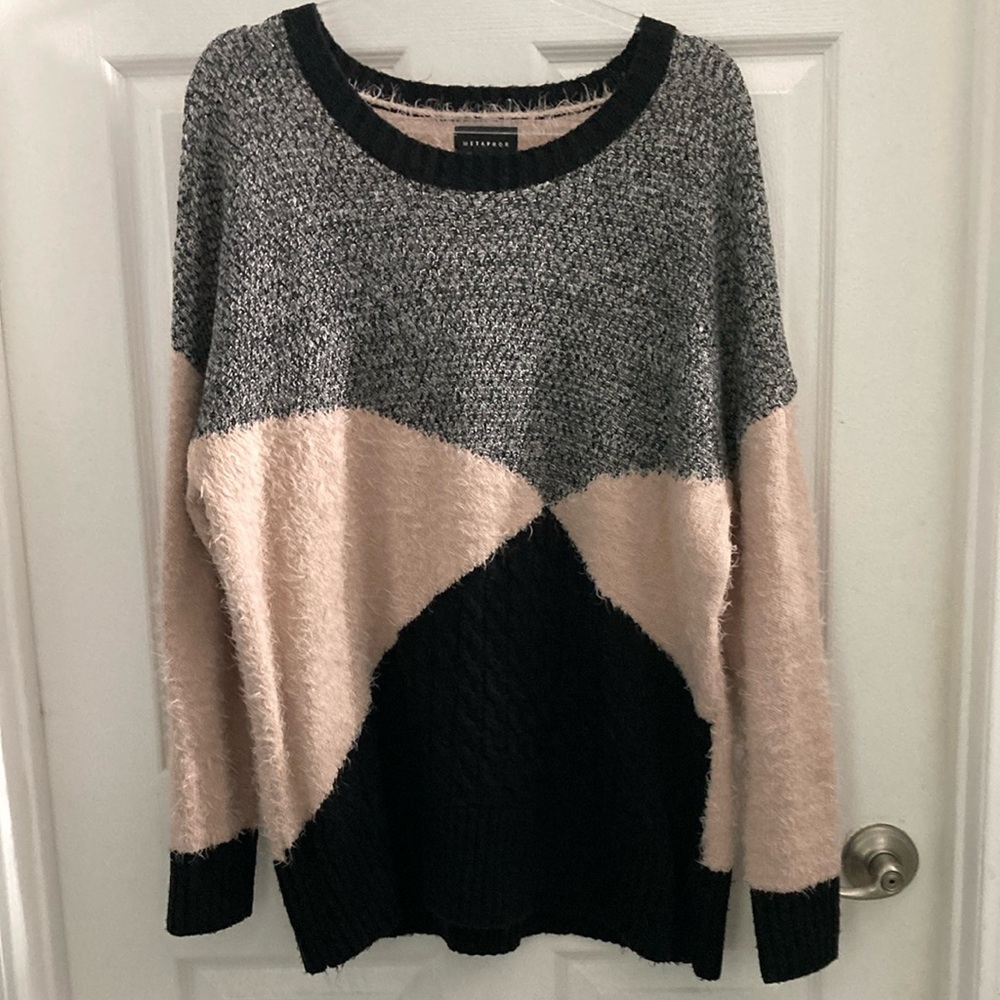 EUC Metaphor Black and Pink Crew Neck Sweaters